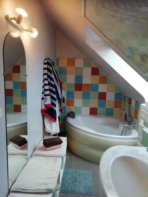 Maison Familiale Sur La Cote D'Emeraude Lancieux Bagian luar foto